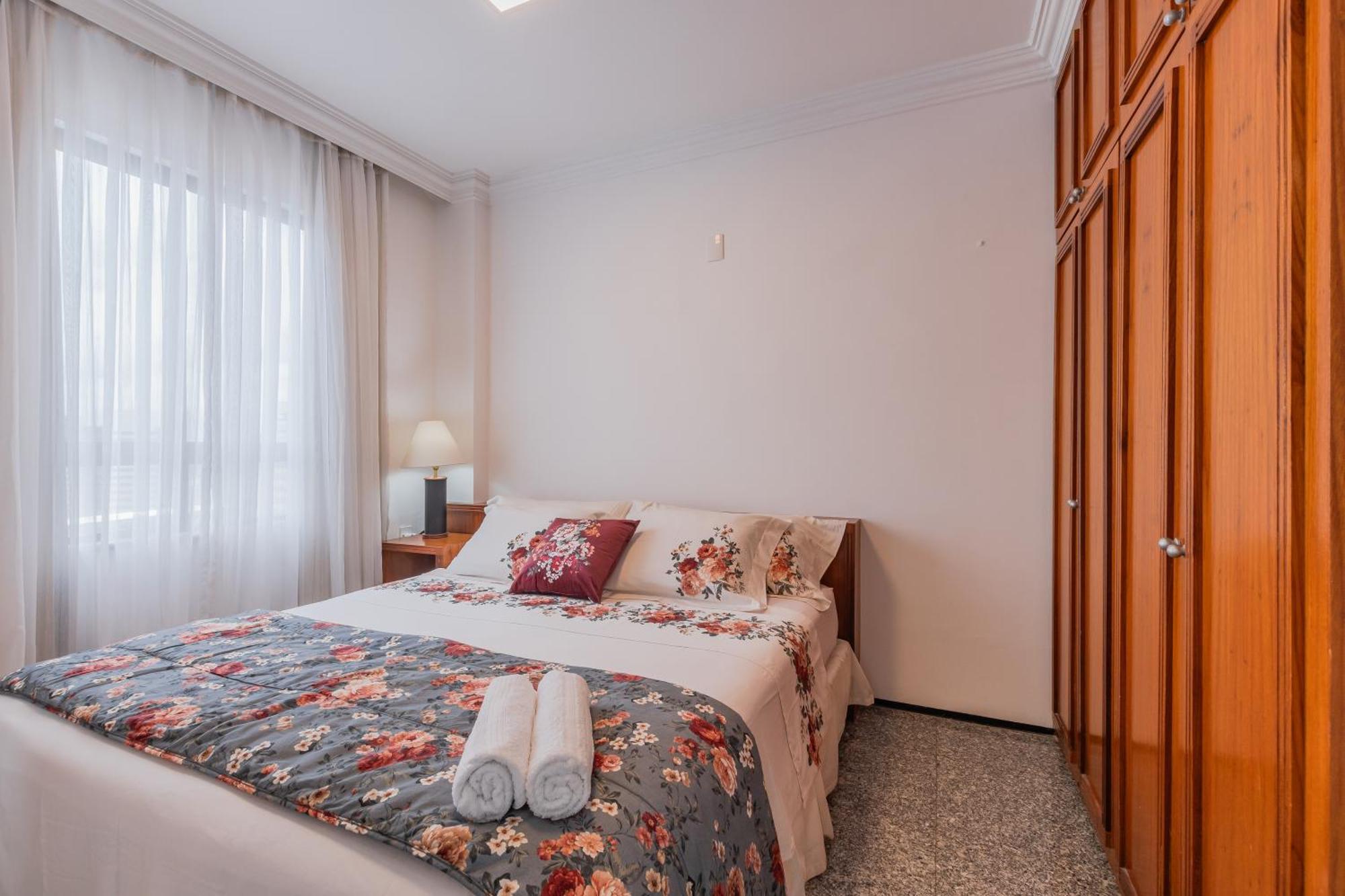 Vista Alta: Beachfront With Smart Features And 24/7 Reception Apartment